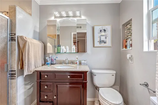 $899,900 | 13719 Gavina Avenue, Sylmar, CA 91342