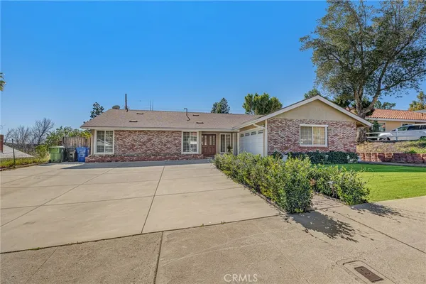 $899,900 | 13719 Gavina Avenue, Sylmar, CA 91342