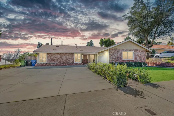 $899,900 | 13719 Gavina Avenue, Sylmar, CA 91342