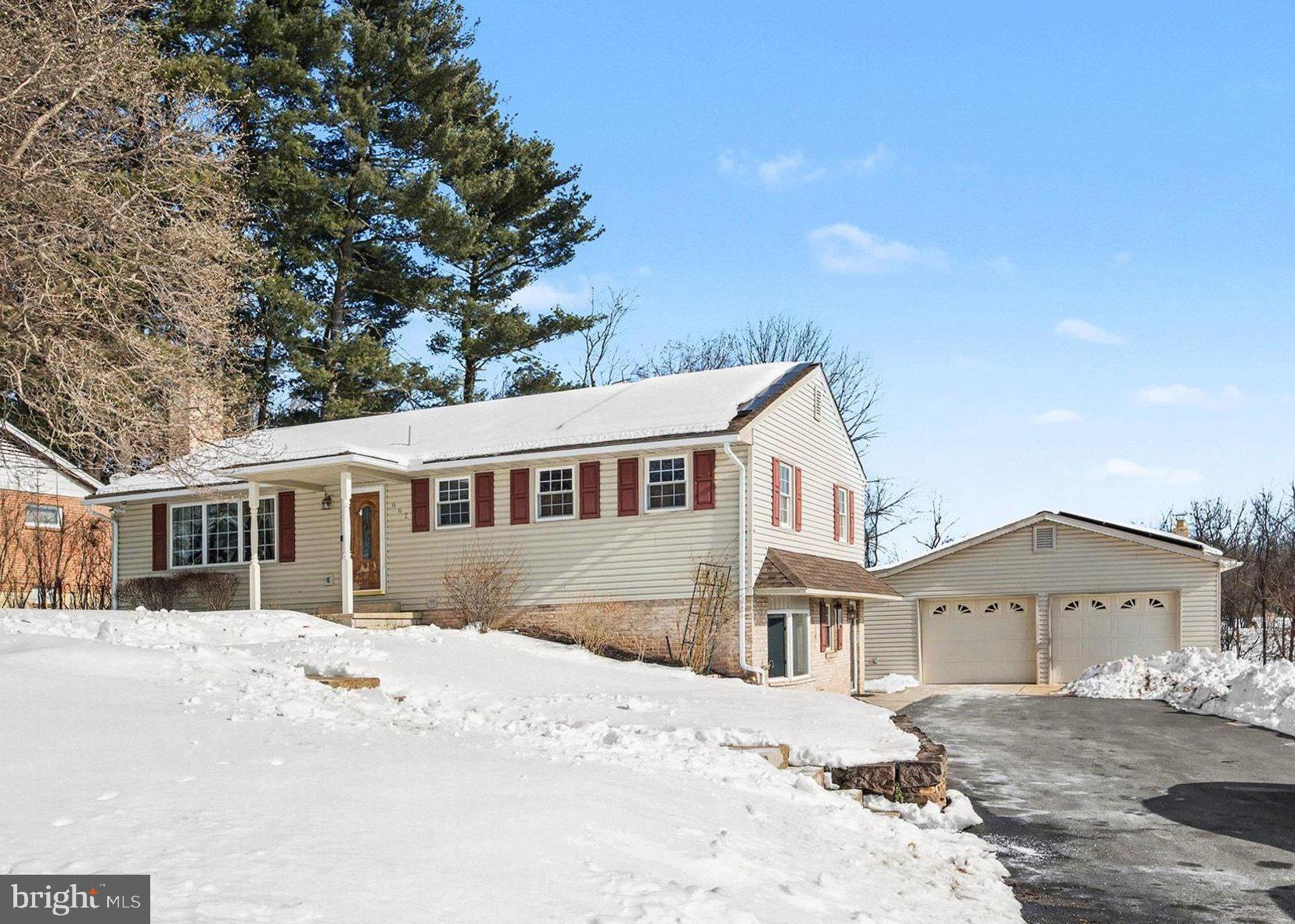 662 Beinhower Road Etters, PA 17319 - Photo 2 of 25