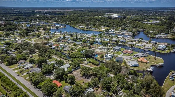 $375,000 | 817 2nd Avenue Northwest, Ruskin, FL 33570