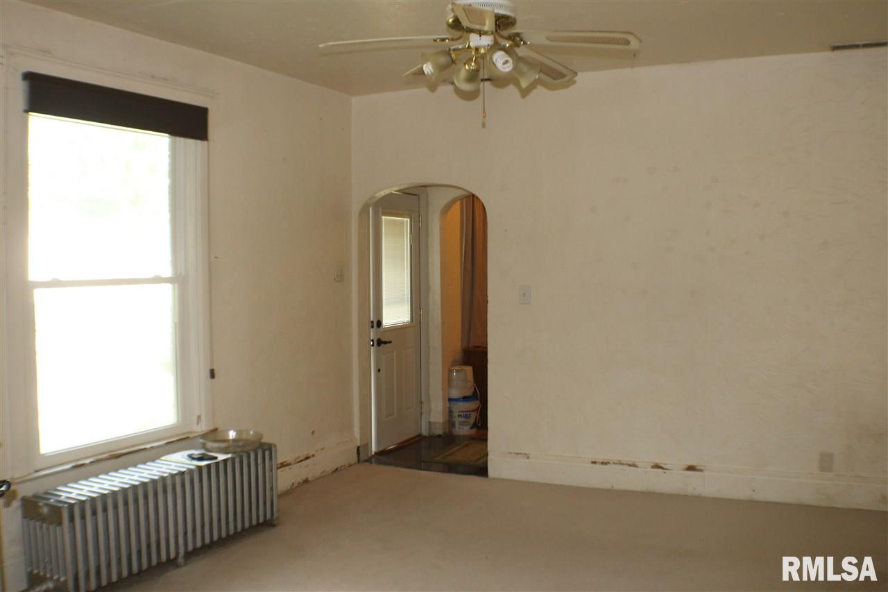 2005 Elizabeth Street Springfield, IL 62702 - Photo 2 of 13