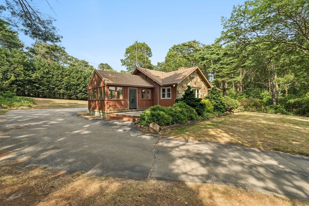 22 Long Neck Road Wareham, MA 02532 - Photo 2 of 37