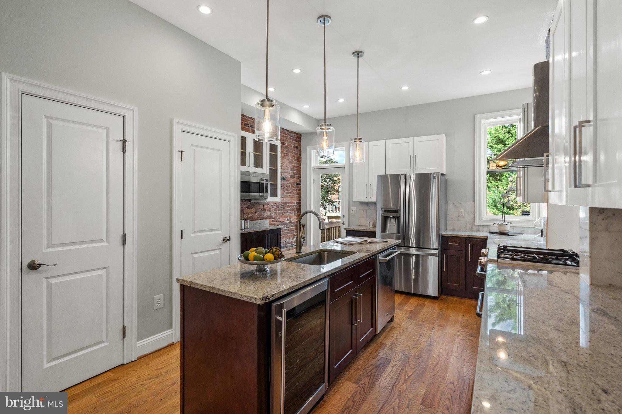 628 E Street Northeast Washington, DC 20002 - Photo 14 of 46 Rear kitchen and powder room
