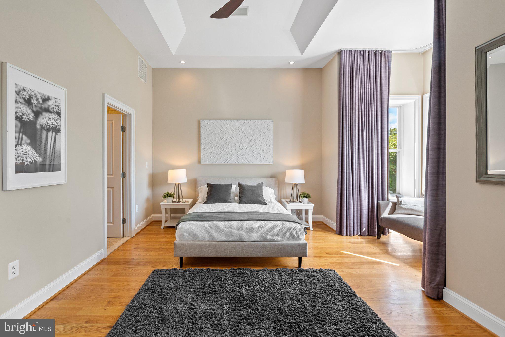 628 E Street Northeast Washington, DC 20002 - Photo 23 of 46 Bountiful natural light through bay window