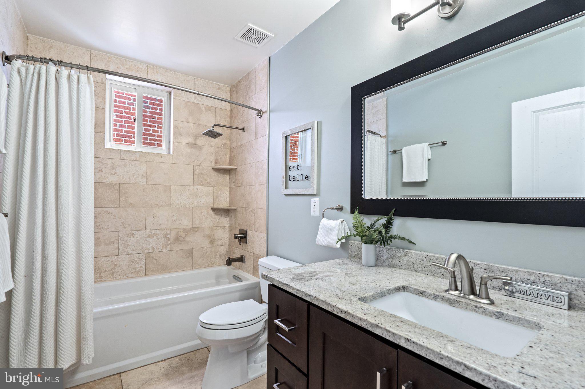 628 E Street Northeast Washington, DC 20002 - Photo 28 of 46 Full hall bath