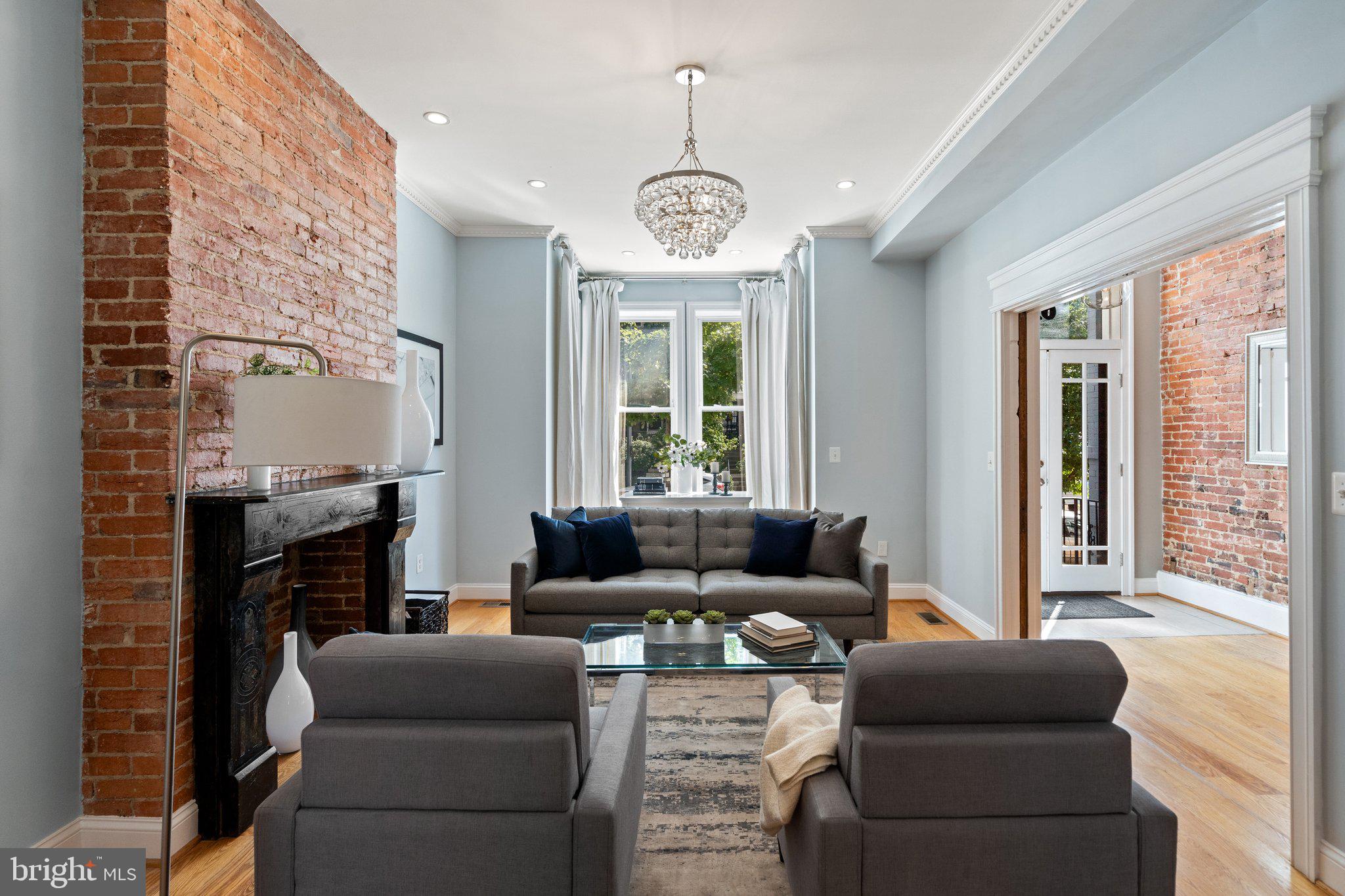 628 E Street Northeast Washington, DC 20002 - Photo 9 of 46 Great room for entertaining