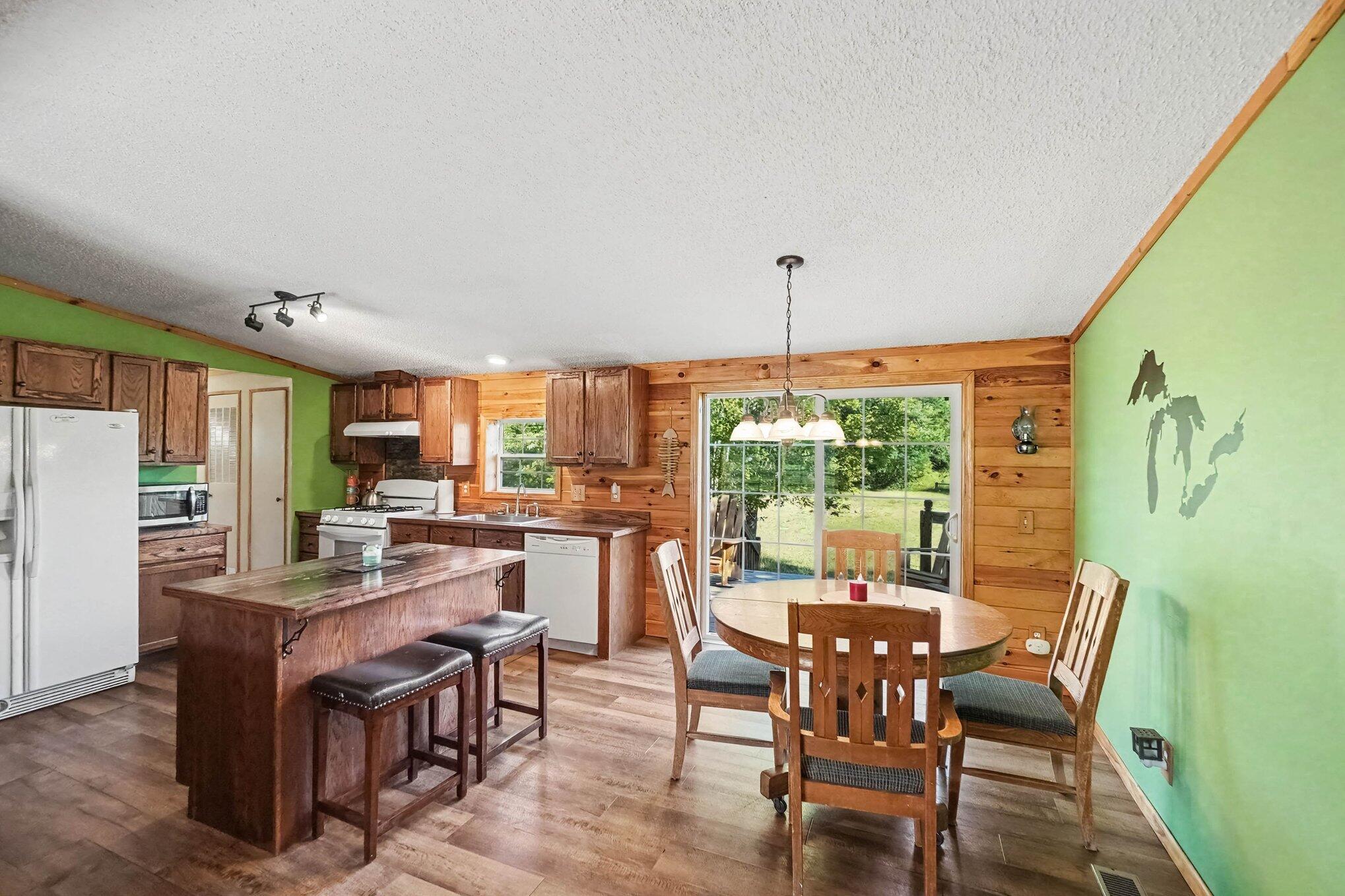23410 North County Line Road Newaygo, MI 49337 - Photo 10 of 31 013_file_1311