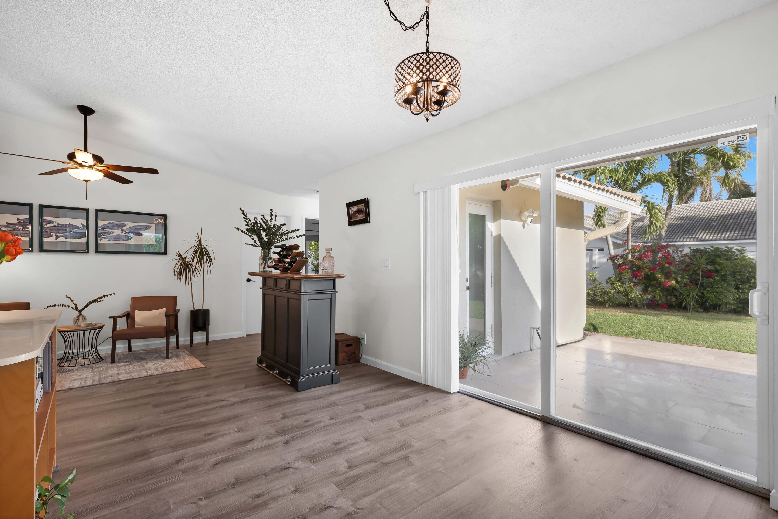 319 Sequoia Lane Boca Raton, FL 33487 - Photo 12 of 37 2J9A6532