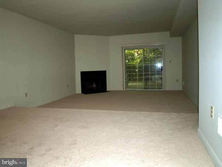 179 Valley Stream Circle Chesterbrook, PA 19087 - Photo 5 of 20 Living Room