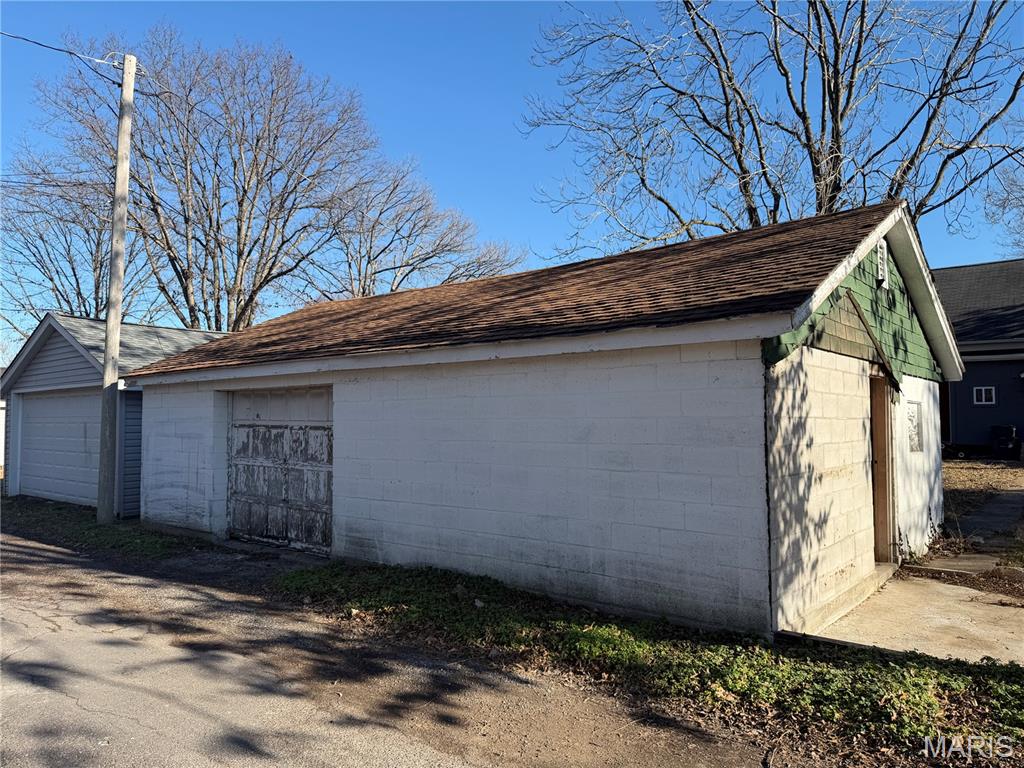 725 Lee Belleville, IL 62221 - Photo 28 of 31