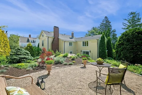 $1,795,000 | 27 Waldron Street, Marblehead, MA 01945