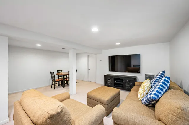 $740,000 | 5240 Ewing Avenue South, Minneapolis, MN 55410