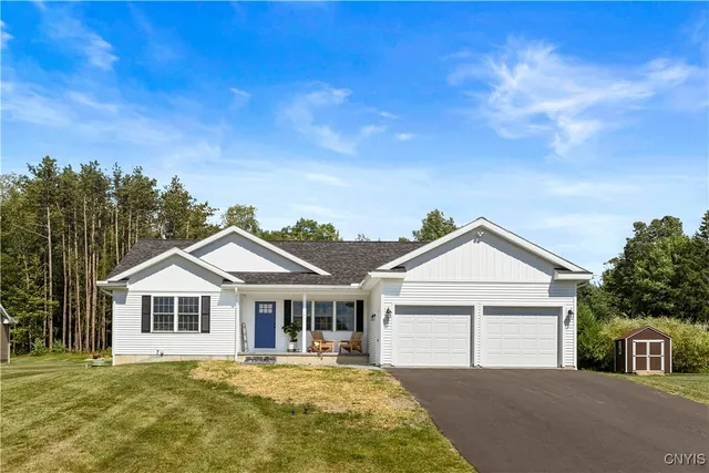 $469,900 | 106 Peet Drive, Marcy, NY 13403