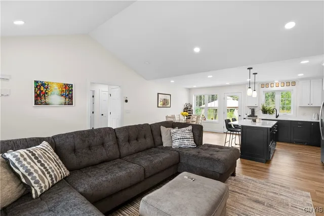 $469,900 | 106 Peet Drive, Marcy, NY 13403