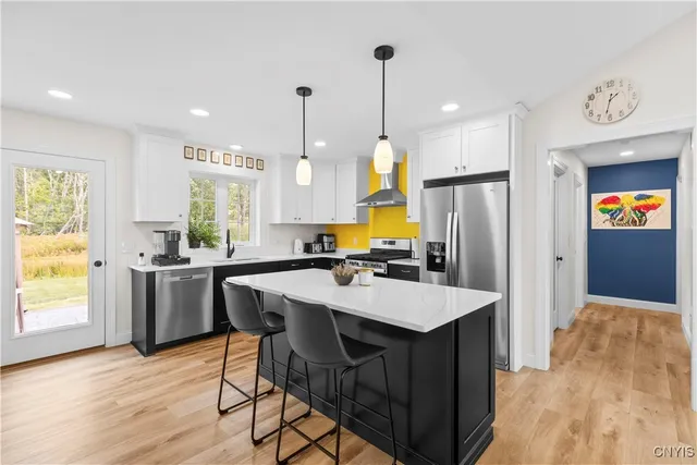 $469,900 | 106 Peet Drive, Marcy, NY 13403