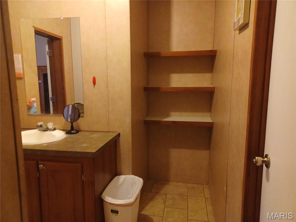 220 North Elliston Road Cuba, MO 65453 - Photo 12 of 23