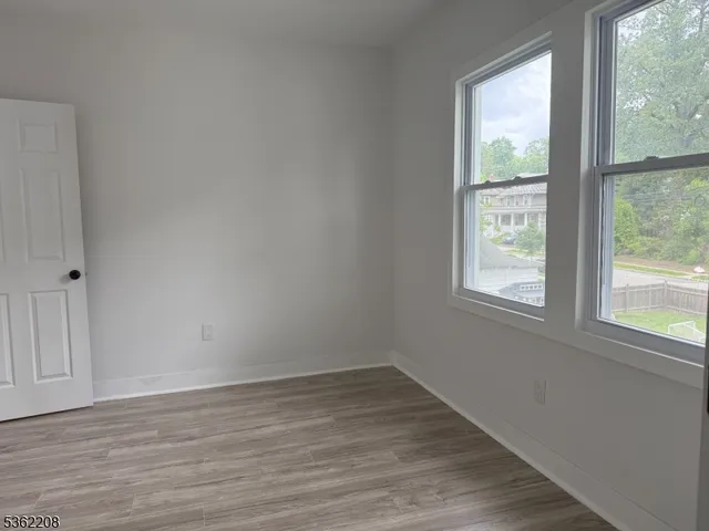 $2,800 | 186 Harrison Avenue, Unit 2, Montclair, NJ 07042