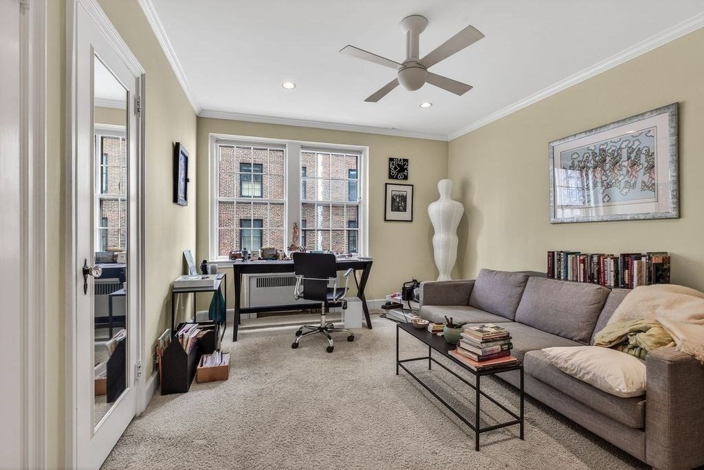 280 Beacon Street, Unit 54 Boston, MA 02116 - Photo 11 of 17 a living room with furniture
