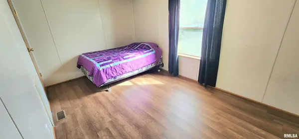 $102,000 | 210 East Old Plank Road, Chester, IL 62233