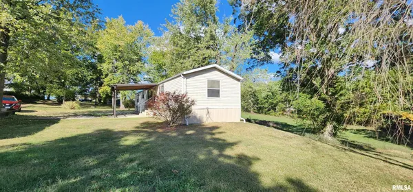 $102,000 | 210 East Old Plank Road, Chester, IL 62233