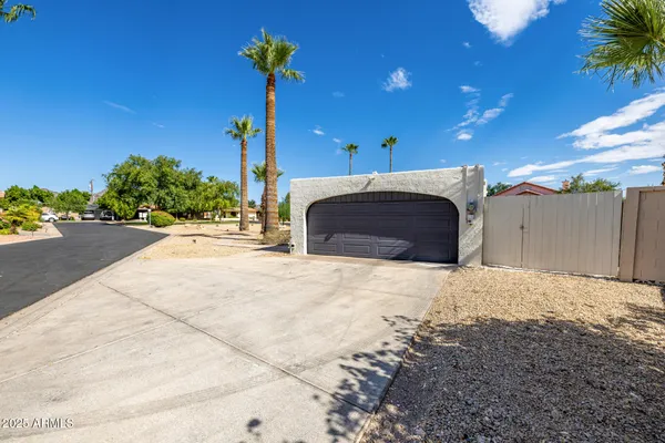 $815,000 | 8112 North 10th Place, Phoenix, AZ 85020