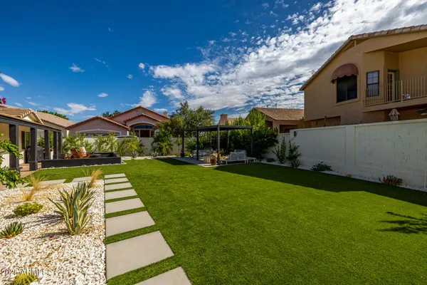 $815,000 | 8112 North 10th Place, Phoenix, AZ 85020