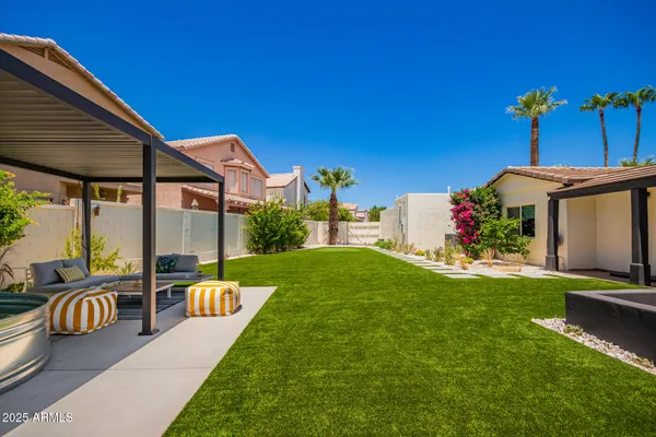 $815,000 | 8112 North 10th Place, Phoenix, AZ 85020