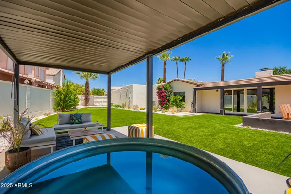 $815,000 | 8112 North 10th Place, Phoenix, AZ 85020