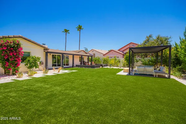 $815,000 | 8112 North 10th Place, Phoenix, AZ 85020