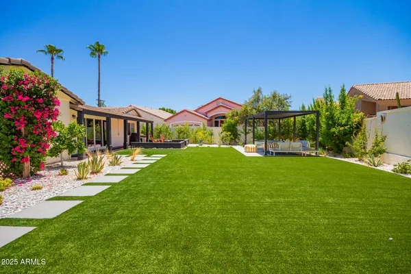 $815,000 | 8112 North 10th Place, Phoenix, AZ 85020