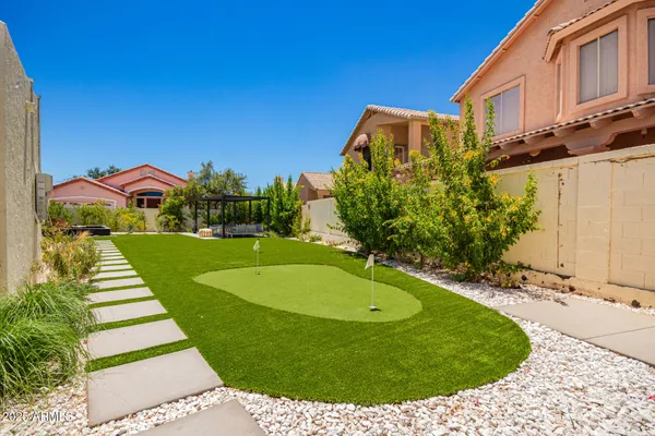 $815,000 | 8112 North 10th Place, Phoenix, AZ 85020