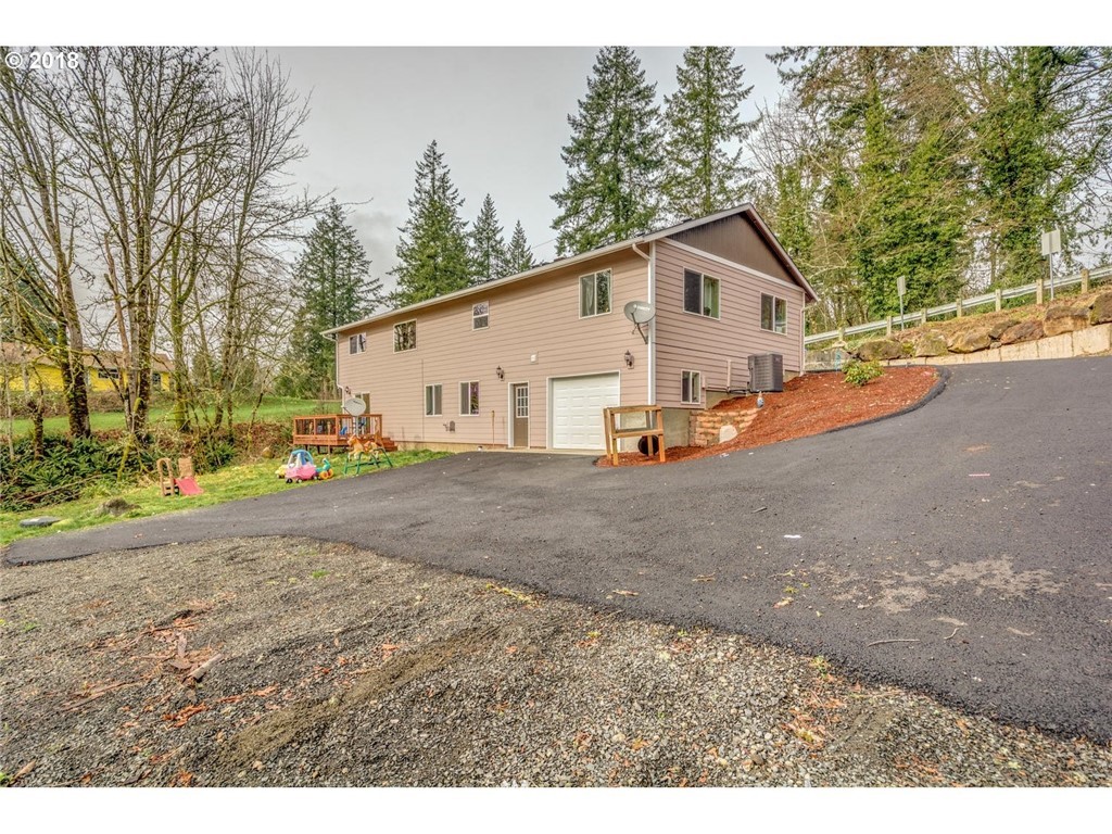 935 Holcomb Road Kelso, WA 98626 - Photo 2 of 25 Gallery Image 2