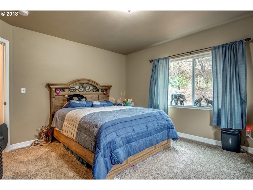 935 Holcomb Road Kelso, WA 98626 - Photo 13 of 25 Gallery Image 13