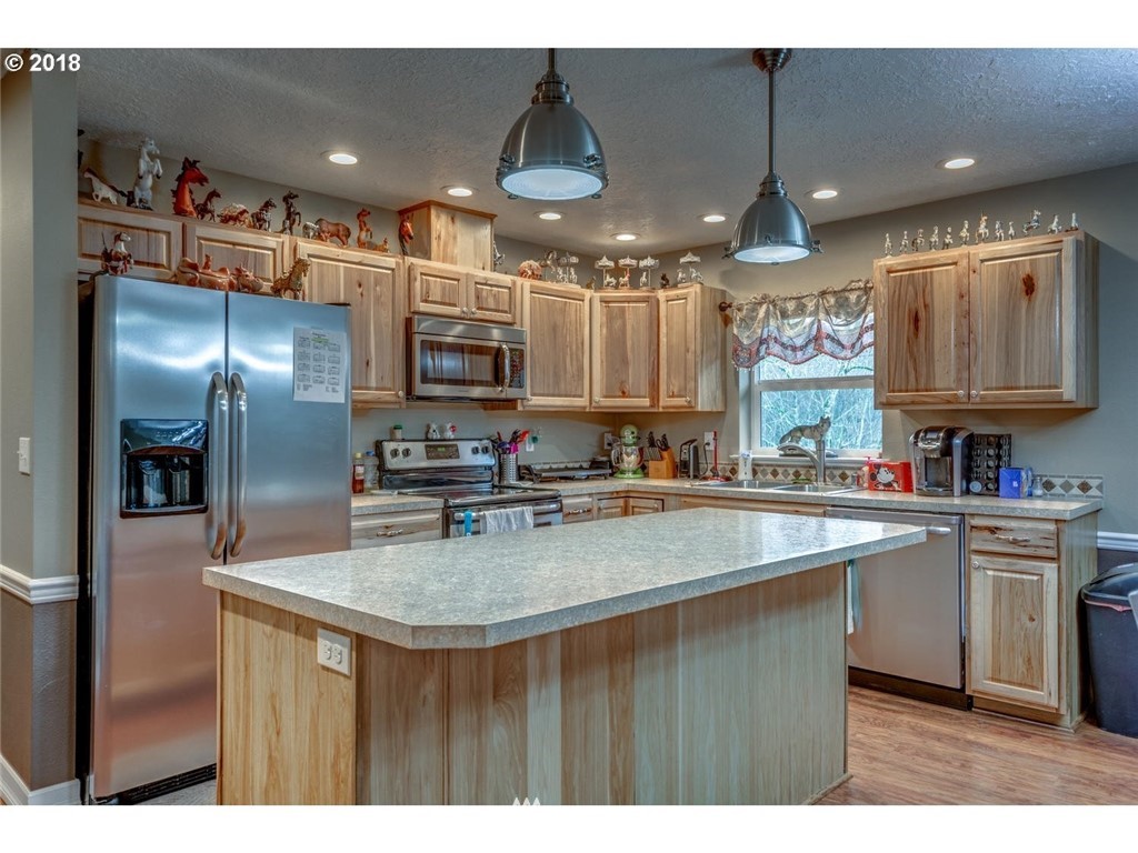 935 Holcomb Road Kelso, WA 98626 - Photo 6 of 25 Gallery Image 6