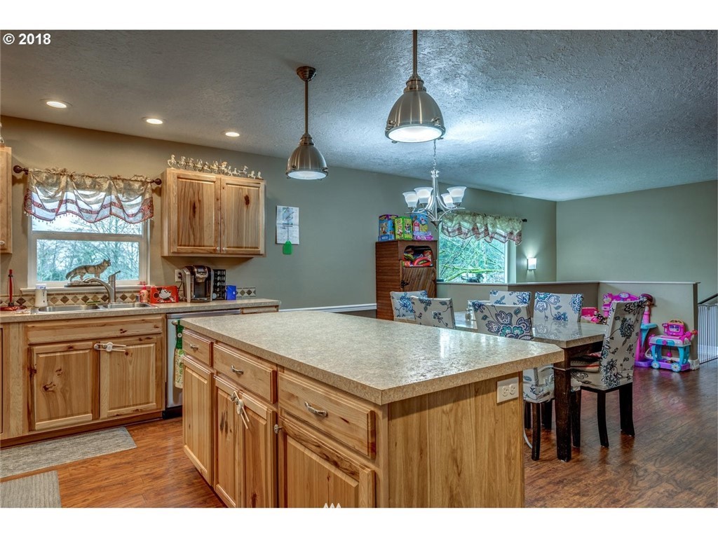 935 Holcomb Road Kelso, WA 98626 - Photo 8 of 25 Gallery Image 8
