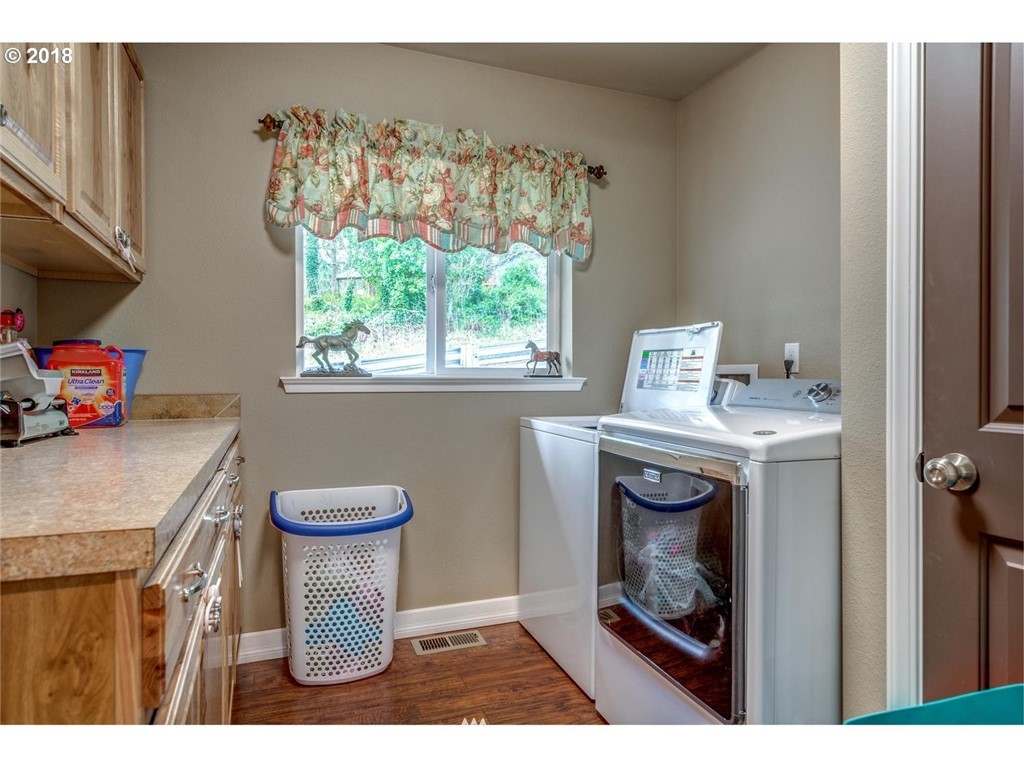 935 Holcomb Road Kelso, WA 98626 - Photo 10 of 25 Gallery Image 10