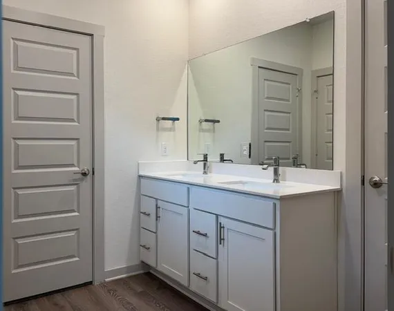 $2,250 | 10925 Defender Trail, Austin, TX 78754