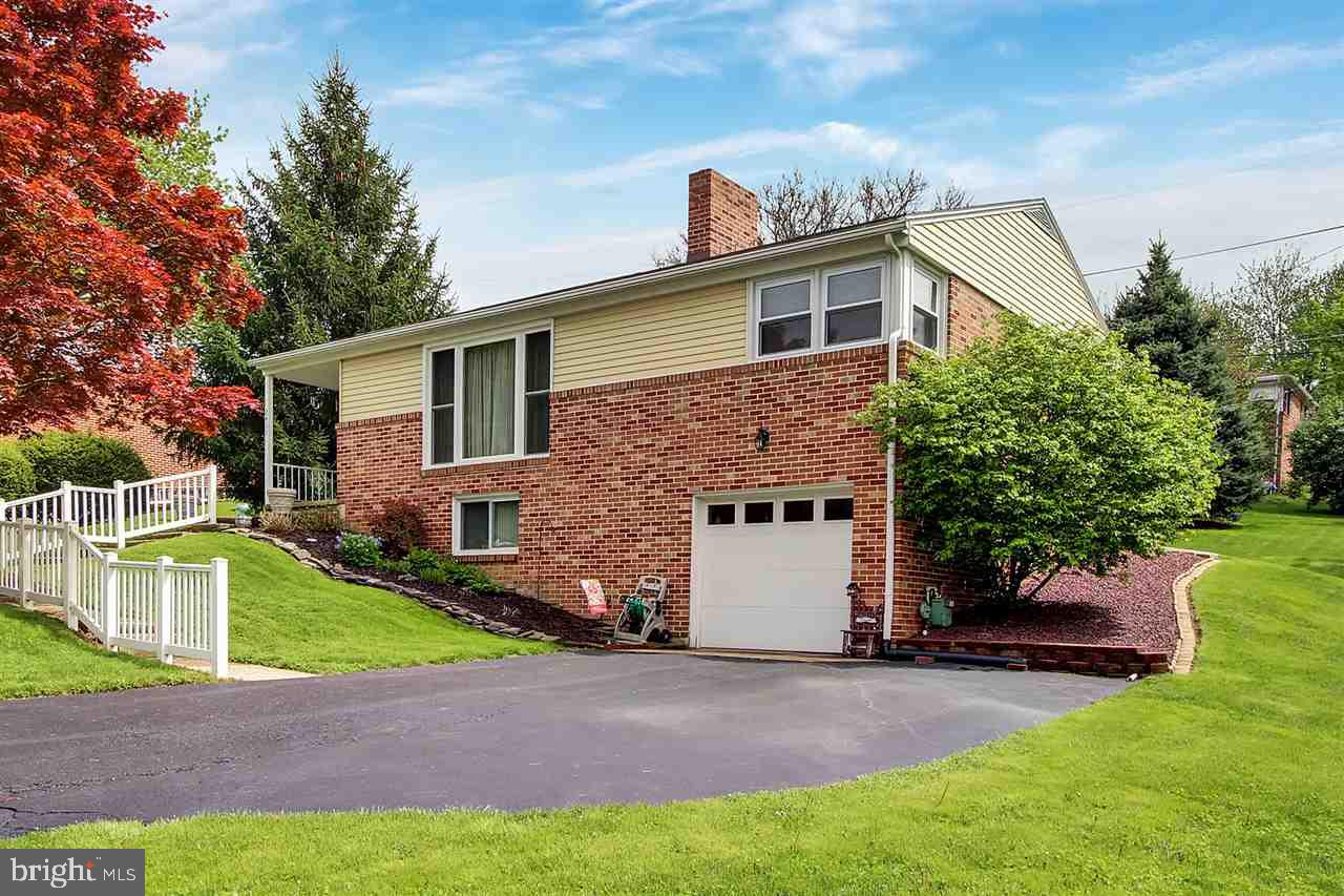 2438 Wharton Road York, PA 17402 - Photo 1 of 25 Gallery Image 1