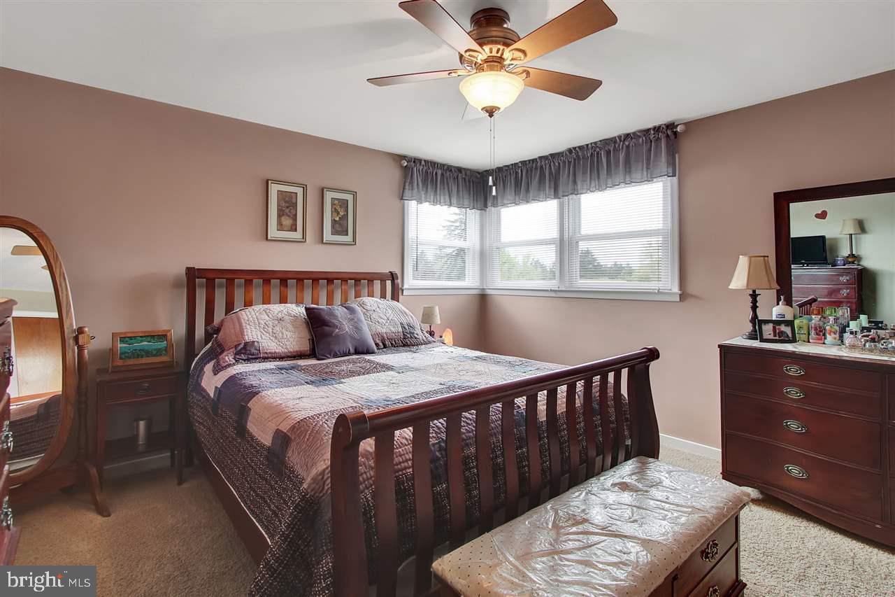 2438 Wharton Road York, PA 17402 - Photo 10 of 25 Gallery Image 10