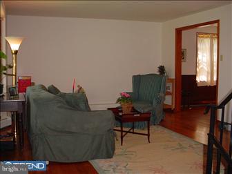 1600 Robin Road Coatesville, PA 19320 - Photo 5 of 6 Living Room