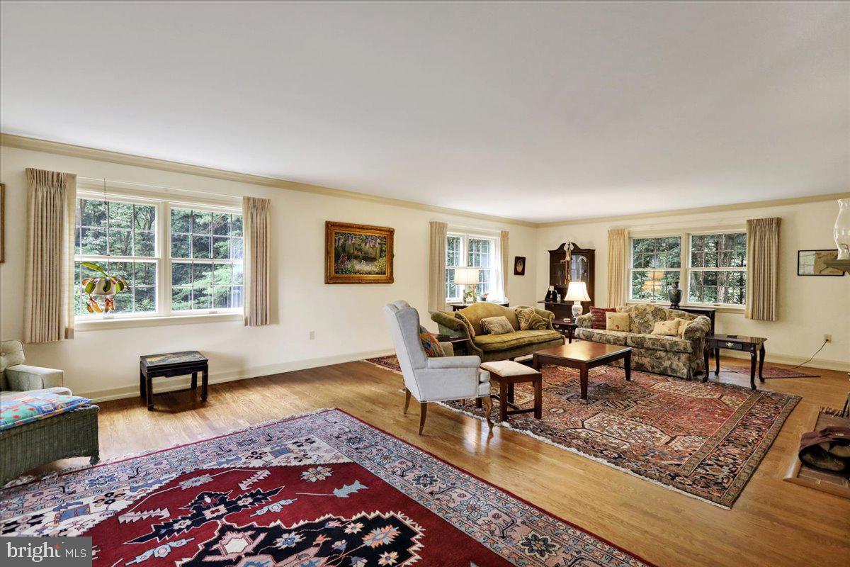 154 Deer Hill Road Reading, PA 19607 - Photo 12 of 97