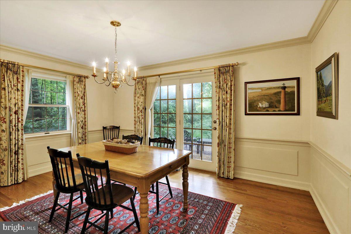 154 Deer Hill Road Reading, PA 19607 - Photo 18 of 97 a view of a dining room with furniture window and wooden floor