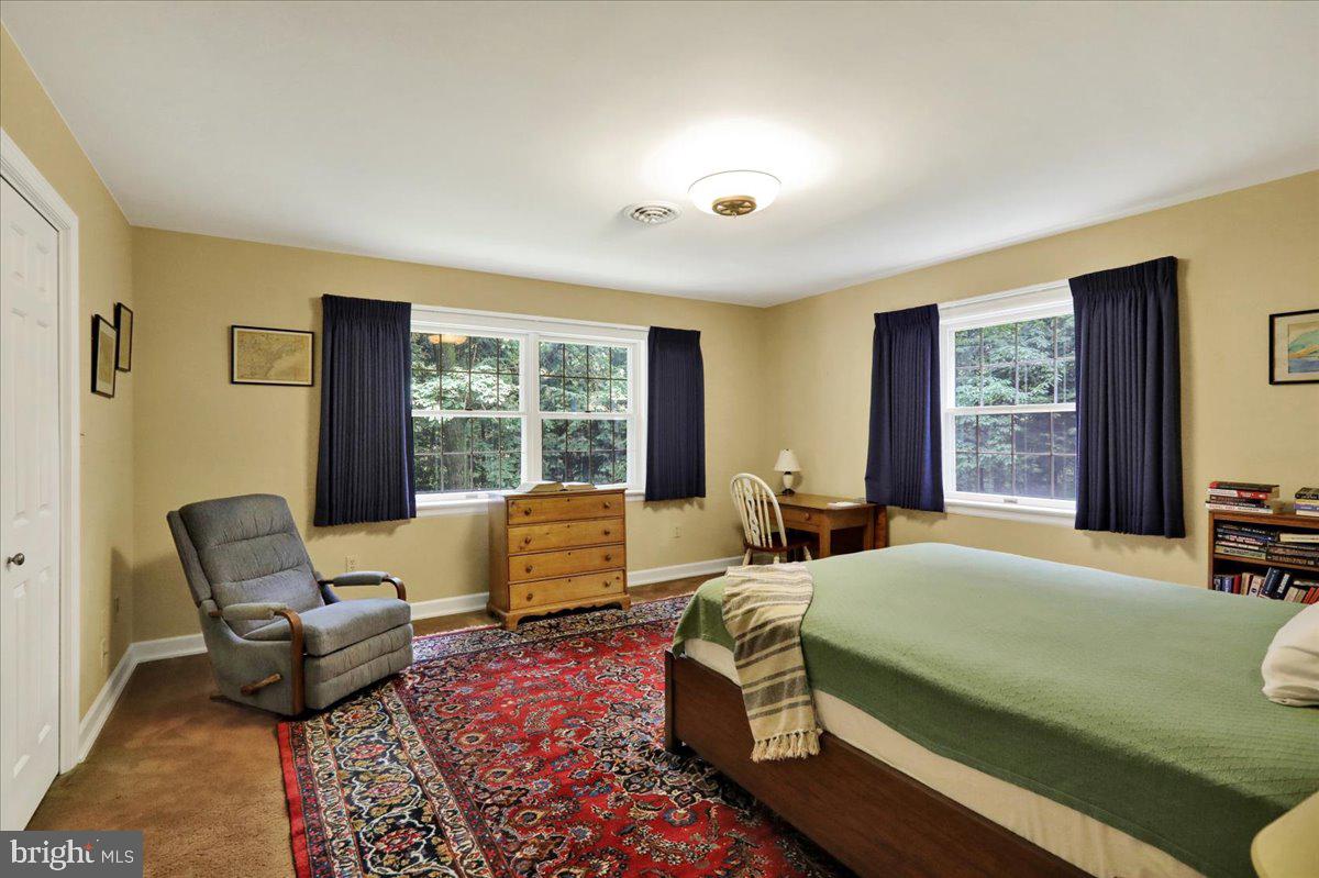 154 Deer Hill Road Reading, PA 19607 - Photo 37 of 97