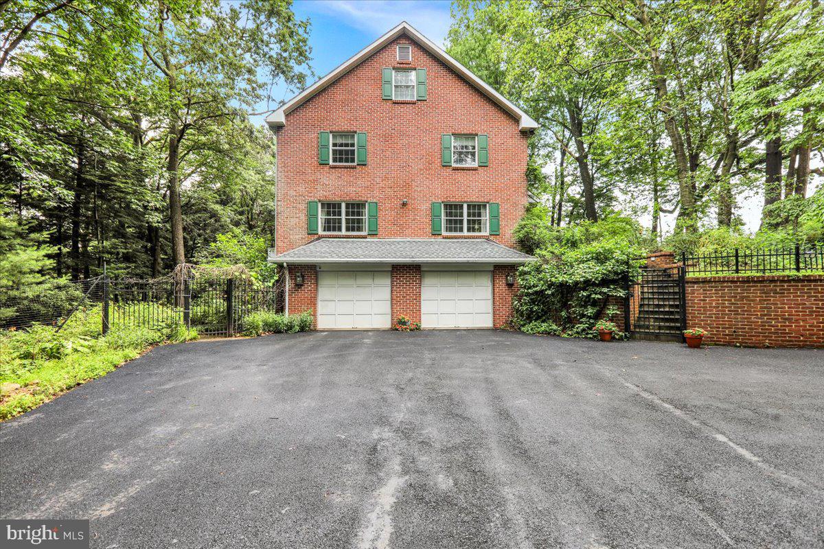 154 Deer Hill Road Reading, PA 19607 - Photo 83 of 97 a view of a house with a yard and plants