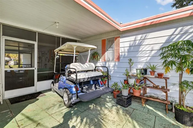 a car parked in front of a building
