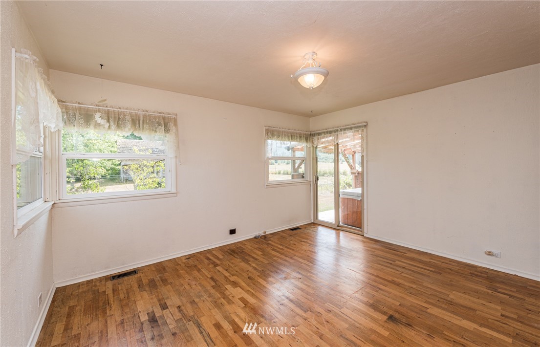 536 Laird Road Port Angeles, WA 98363 - Photo 16 of 40 Gallery Image 16