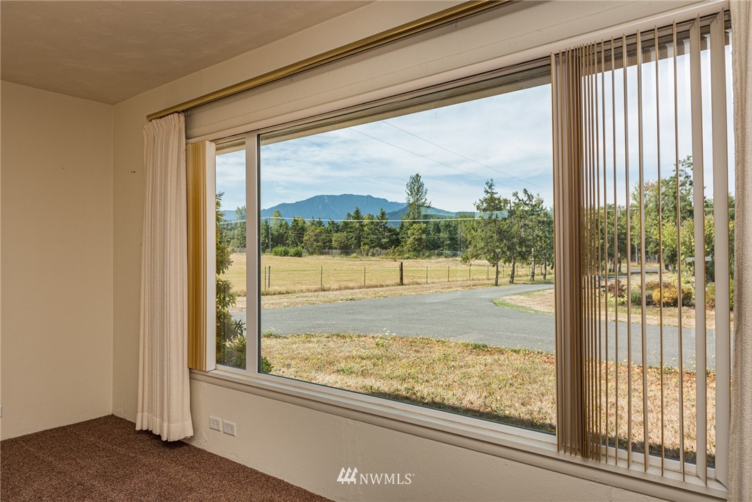 536 Laird Road Port Angeles, WA 98363 - Photo 8 of 40 Gallery Image 8