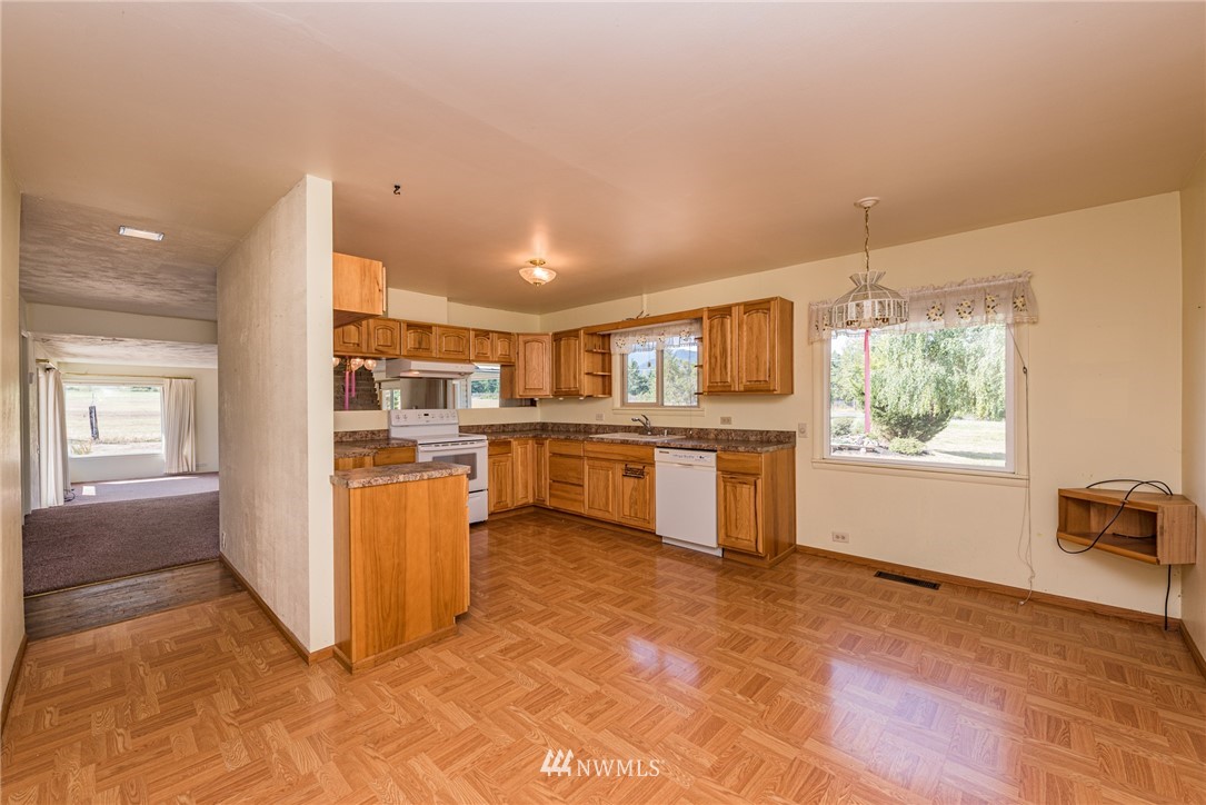 536 Laird Road Port Angeles, WA 98363 - Photo 10 of 40 Gallery Image 10
