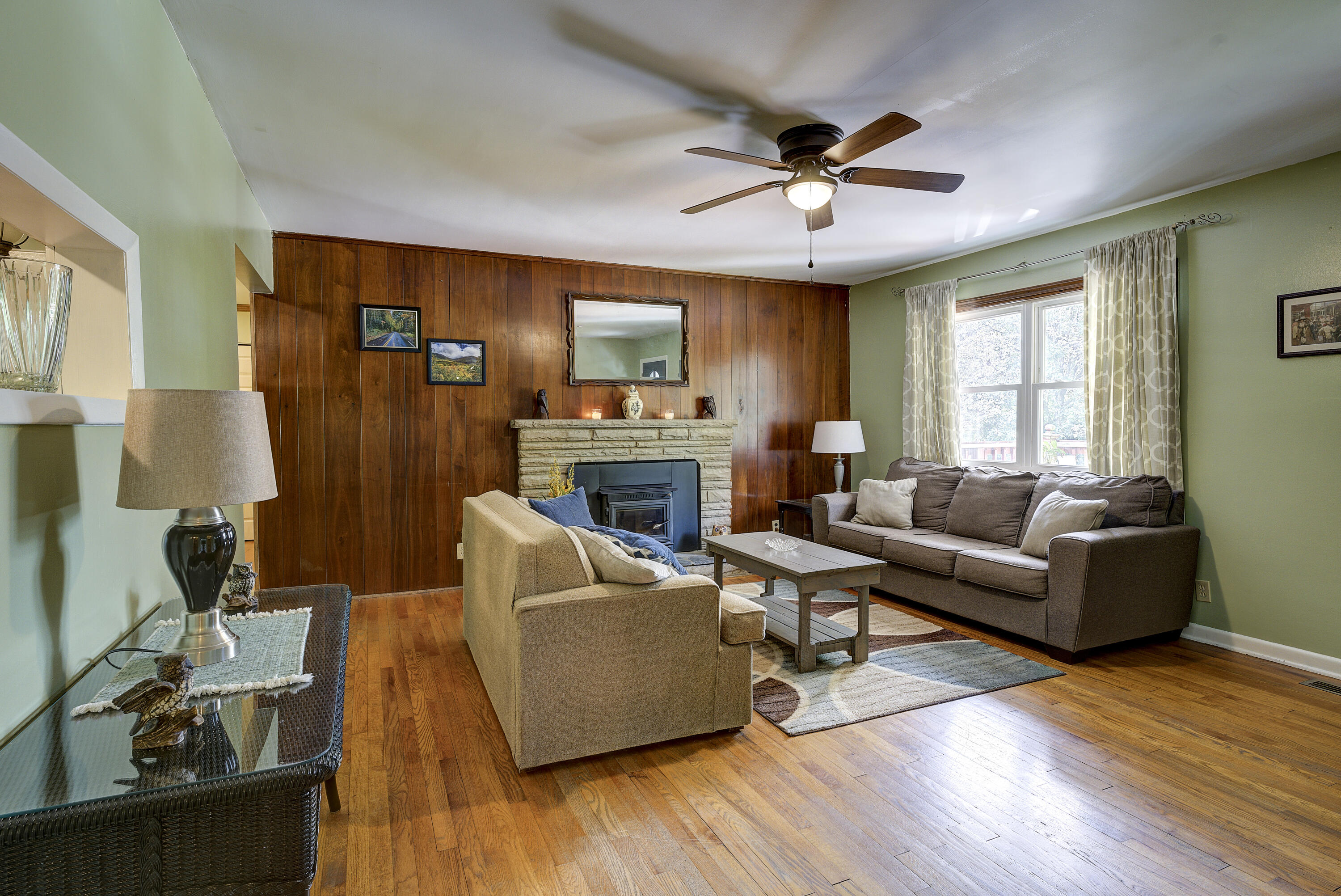 425 Omaha Road Bristol, VA 24201 - Photo 11 of 26 Omaha-2